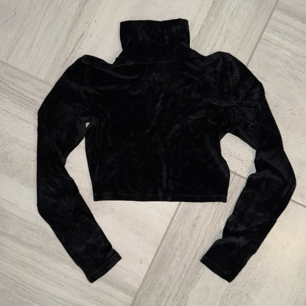 Sunday Best- Black Velvet Turtleneck Crop Top